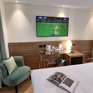 بِست ويستيرن سيتي 4*, ميلان إيطاليا