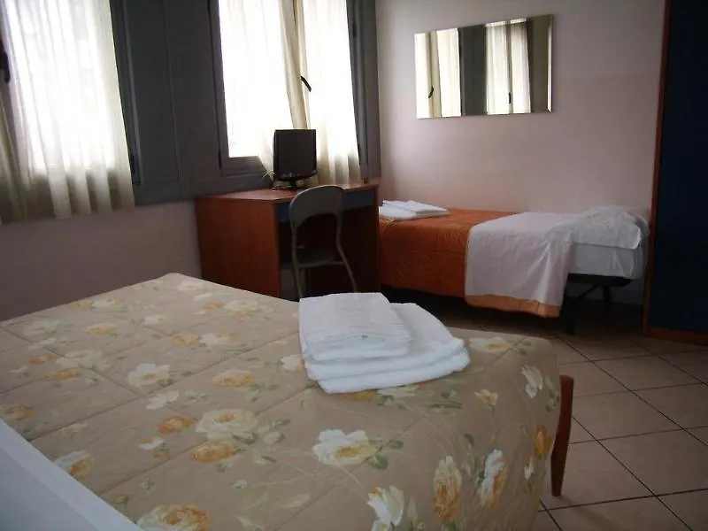 Hotel Central Station Mailand 3*,